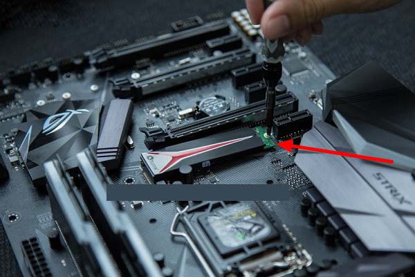 安装固态硬盘的好处_固态硬盘安装_固态硬盘如何安装